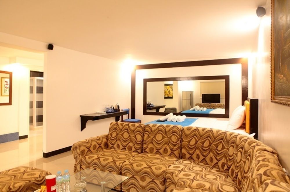 Vf Four Season Hotel Angeles Zewnętrze zdjęcie